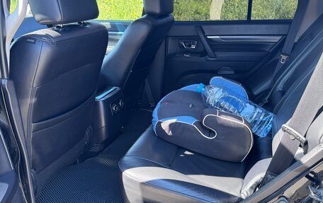 Mitsubishi Pajero IV, 2011 год, 1 950 000 рублей, 14 фотография