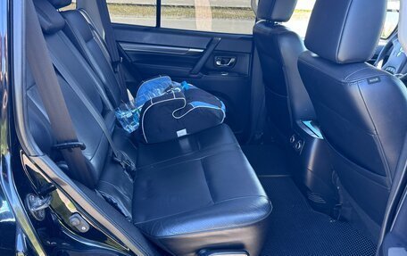 Mitsubishi Pajero IV, 2011 год, 1 950 000 рублей, 13 фотография