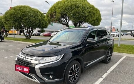 Mitsubishi Outlander III рестайлинг 3, 2019 год, 2 150 000 рублей, 2 фотография
