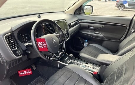 Mitsubishi Outlander III рестайлинг 3, 2019 год, 2 150 000 рублей, 5 фотография