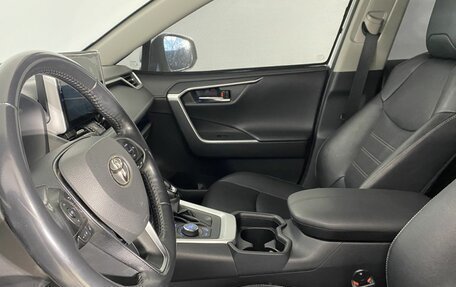 Toyota RAV4, 2021 год, 3 950 000 рублей, 19 фотография