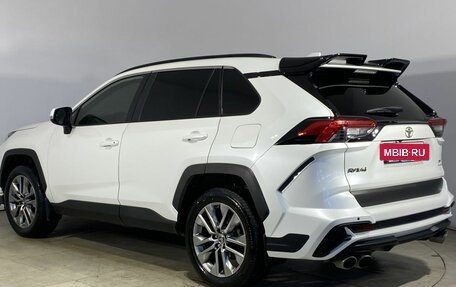 Toyota RAV4, 2021 год, 3 950 000 рублей, 9 фотография