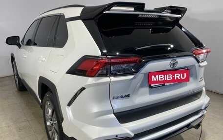 Toyota RAV4, 2021 год, 3 950 000 рублей, 5 фотография