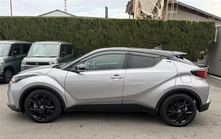 Toyota C-HR I рестайлинг, 2022 год, 1 770 000 рублей, 8 фотография