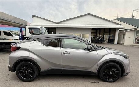 Toyota C-HR I рестайлинг, 2022 год, 1 770 000 рублей, 4 фотография
