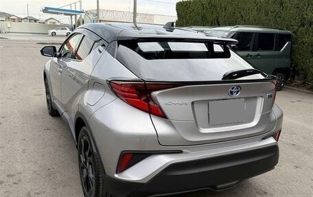 Toyota C-HR I рестайлинг, 2022 год, 1 770 000 рублей, 7 фотография