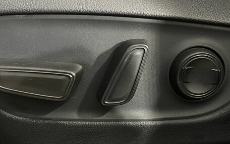 Toyota RAV4, 2021 год, 3 950 000 рублей, 23 фотография