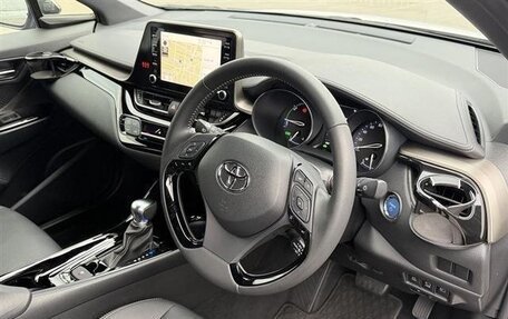 Toyota C-HR I рестайлинг, 2022 год, 1 770 000 рублей, 16 фотография