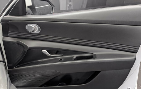 Hyundai Elantra, 2022 год, 2 370 000 рублей, 23 фотография