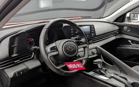 Hyundai Elantra, 2022 год, 2 370 000 рублей, 15 фотография