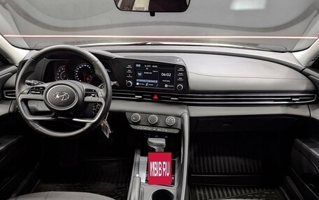 Hyundai Elantra, 2022 год, 2 370 000 рублей, 14 фотография