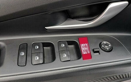 Hyundai Elantra, 2022 год, 2 370 000 рублей, 25 фотография