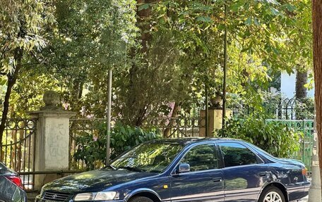 Toyota Camry, 1997 год, 575 000 рублей, 2 фотография