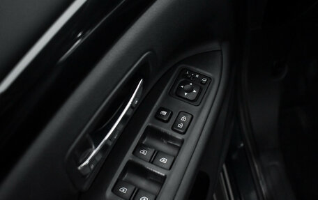 Mitsubishi Outlander III рестайлинг 3, 2022 год, 2 150 000 рублей, 11 фотография