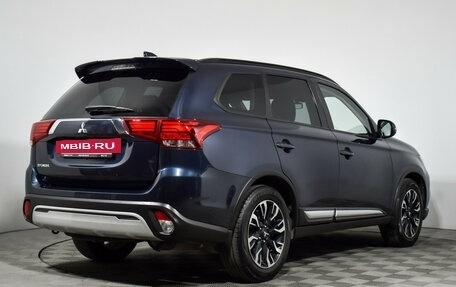 Mitsubishi Outlander III рестайлинг 3, 2022 год, 2 150 000 рублей, 6 фотография
