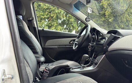 Chevrolet Cruze II, 2011 год, 889 000 рублей, 4 фотография
