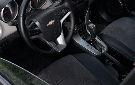 Chevrolet Cruze II, 2011 год, 889 000 рублей, 3 фотография