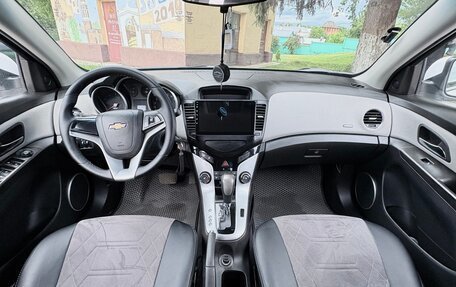 Chevrolet Cruze II, 2011 год, 889 000 рублей, 6 фотография