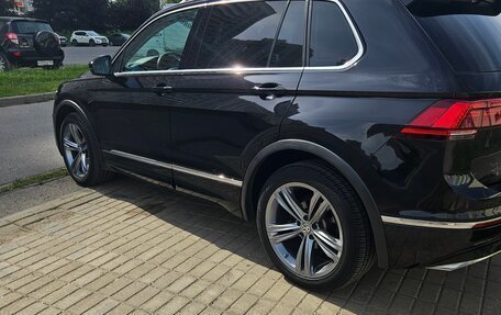 Volkswagen Tiguan II, 2019 год, 3 500 000 рублей, 4 фотография