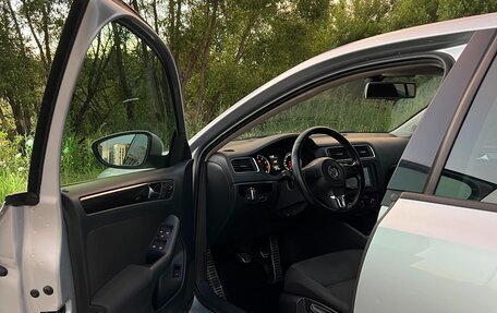 Volkswagen Jetta VI, 2011 год, 989 000 рублей, 20 фотография