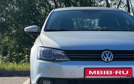 Volkswagen Jetta VI, 2011 год, 989 000 рублей, 9 фотография