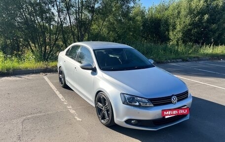 Volkswagen Jetta VI, 2011 год, 989 000 рублей, 6 фотография