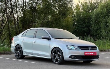 Volkswagen Jetta VI, 2011 год, 989 000 рублей, 18 фотография