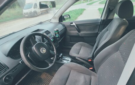 Volkswagen Polo IV рестайлинг, 2004 год, 125 000 рублей, 1 фотография