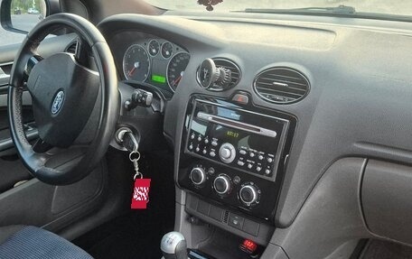 Ford Focus II рестайлинг, 2006 год, 550 000 рублей, 27 фотография