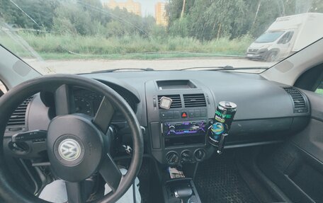 Volkswagen Polo IV рестайлинг, 2004 год, 125 000 рублей, 2 фотография