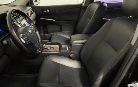 Toyota Camry, 2017 год, 2 450 000 рублей, 13 фотография