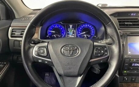 Toyota Camry, 2017 год, 2 450 000 рублей, 9 фотография