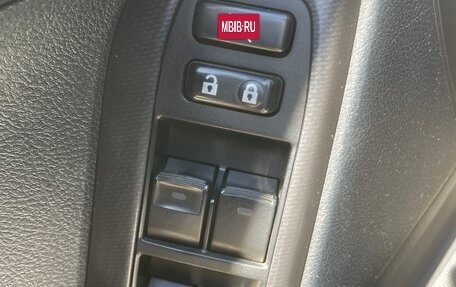 Toyota Land Cruiser Prado 150 рестайлинг 2, 2012 год, 2 450 000 рублей, 13 фотография