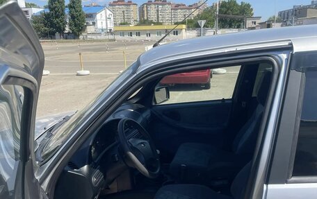 Chevrolet Niva I рестайлинг, 2004 год, 500 000 рублей, 3 фотография