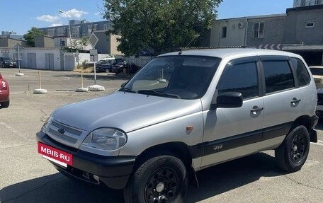 Chevrolet Niva I рестайлинг, 2004 год, 500 000 рублей, 5 фотография