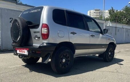 Chevrolet Niva I рестайлинг, 2004 год, 500 000 рублей, 8 фотография