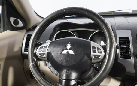 Mitsubishi Outlander III рестайлинг 3, 2008 год, 999 000 рублей, 11 фотография