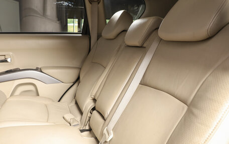 Mitsubishi Outlander III рестайлинг 3, 2008 год, 999 000 рублей, 17 фотография
