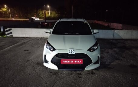 Toyota Yaris, 2021 год, 1 290 000 рублей, 1 фотография
