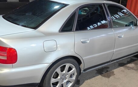 Audi A4, 2000 год, 450 000 рублей, 12 фотография