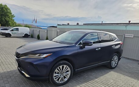 Toyota Harrier, 2022 год, 4 200 000 рублей, 3 фотография
