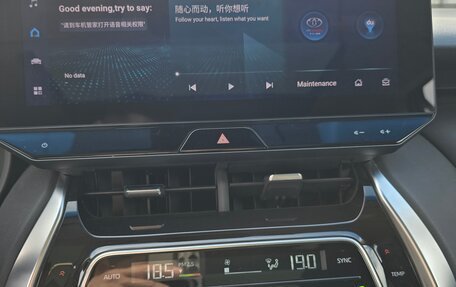 Toyota Harrier, 2022 год, 4 200 000 рублей, 15 фотография