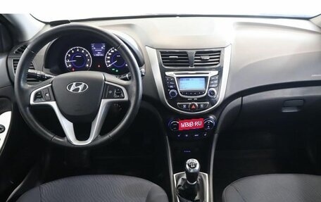 Hyundai Solaris II рестайлинг, 2011 год, 662 000 рублей, 11 фотография