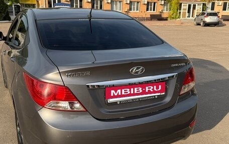 Hyundai Solaris II рестайлинг, 2011 год, 600 000 рублей, 5 фотография