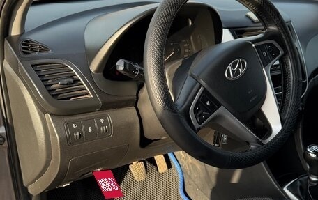 Hyundai Solaris II рестайлинг, 2011 год, 600 000 рублей, 15 фотография