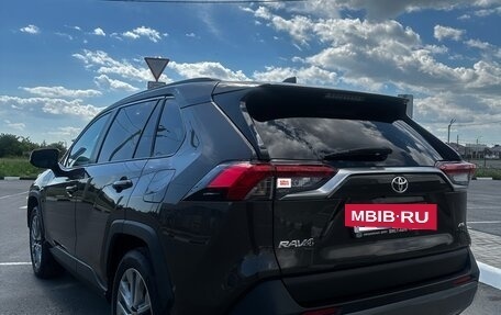 Toyota RAV4, 2022 год, 3 650 000 рублей, 2 фотография