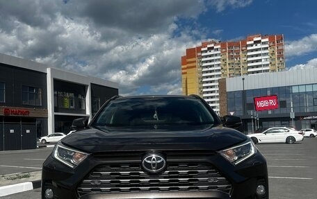 Toyota RAV4, 2022 год, 3 650 000 рублей, 7 фотография
