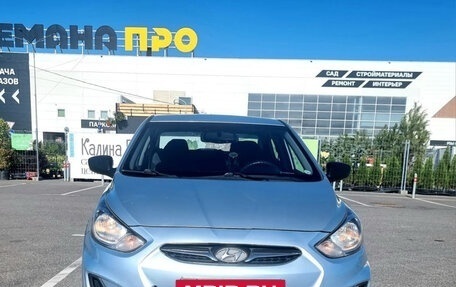 Hyundai Solaris II рестайлинг, 2011 год, 700 000 рублей, 4 фотография