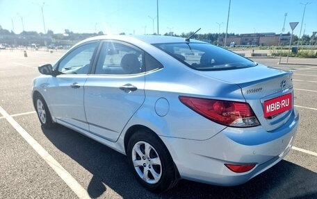 Hyundai Solaris II рестайлинг, 2011 год, 700 000 рублей, 8 фотография