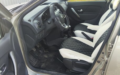 Renault Logan II, 2022 год, 1 400 000 рублей, 4 фотография